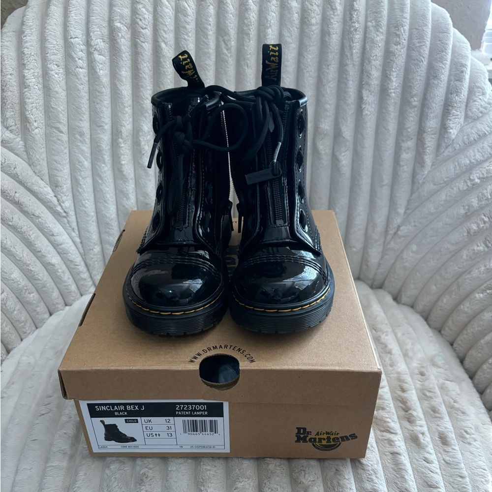 DR MARTEN’S BLACK BOOTS GIRL SIZE 13